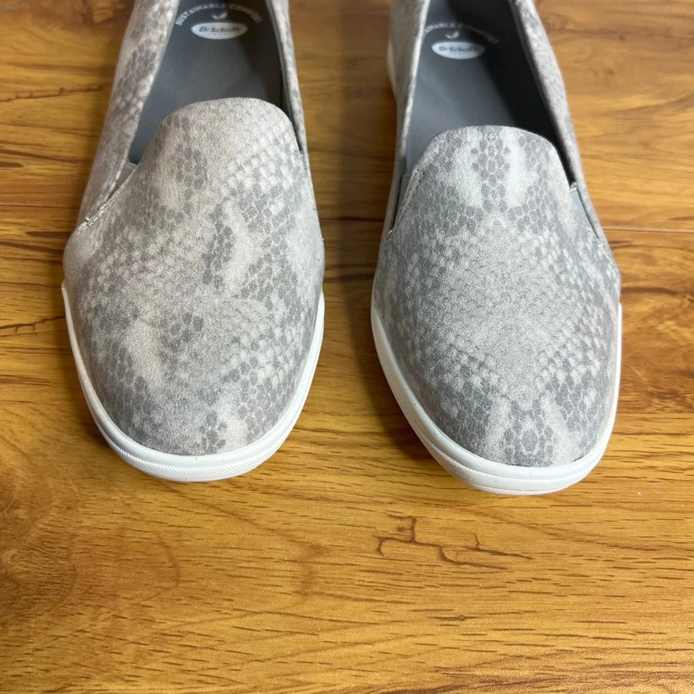 Dr SchollsSlip On‎ Flats Shoes Women Size 9 Comfort Gray Snake Skin Print NEW